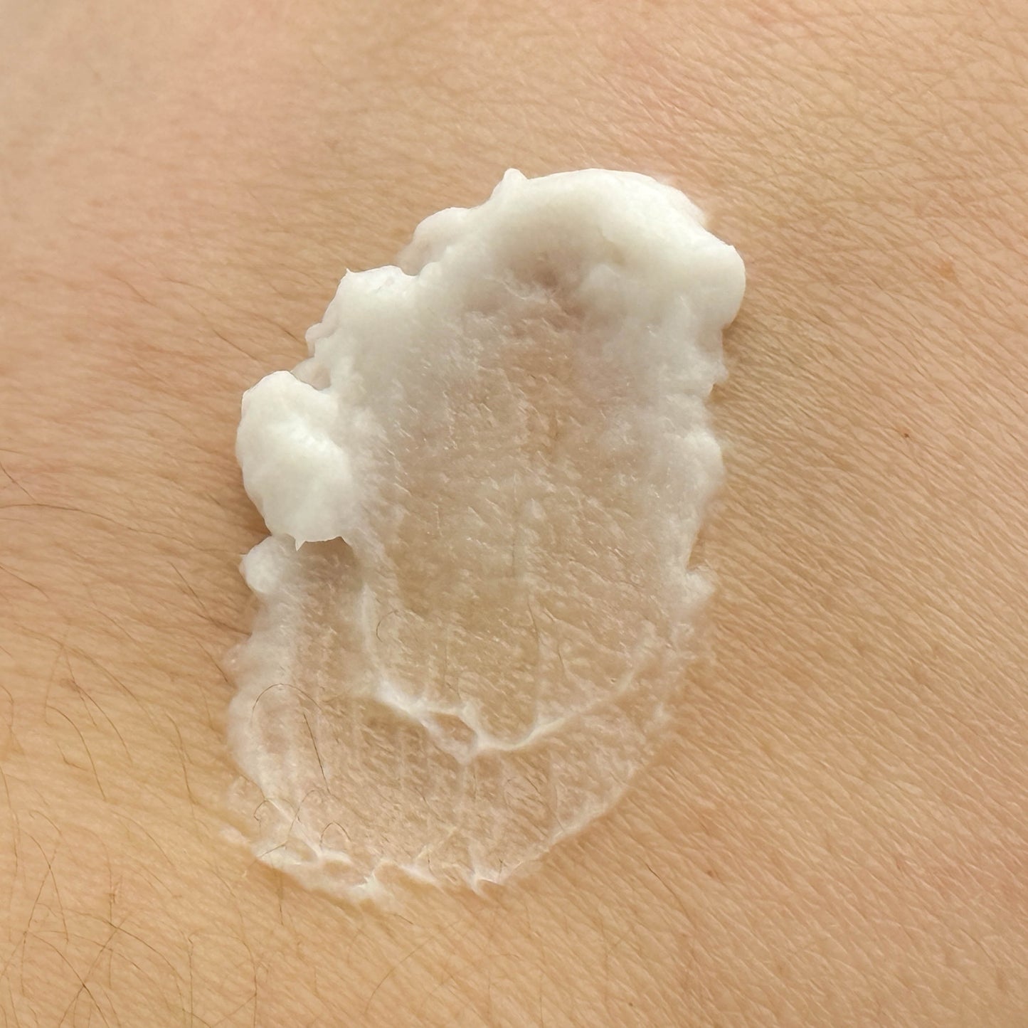 Beyond the Mirror: Arrow Afar -- Facial Moisturizer