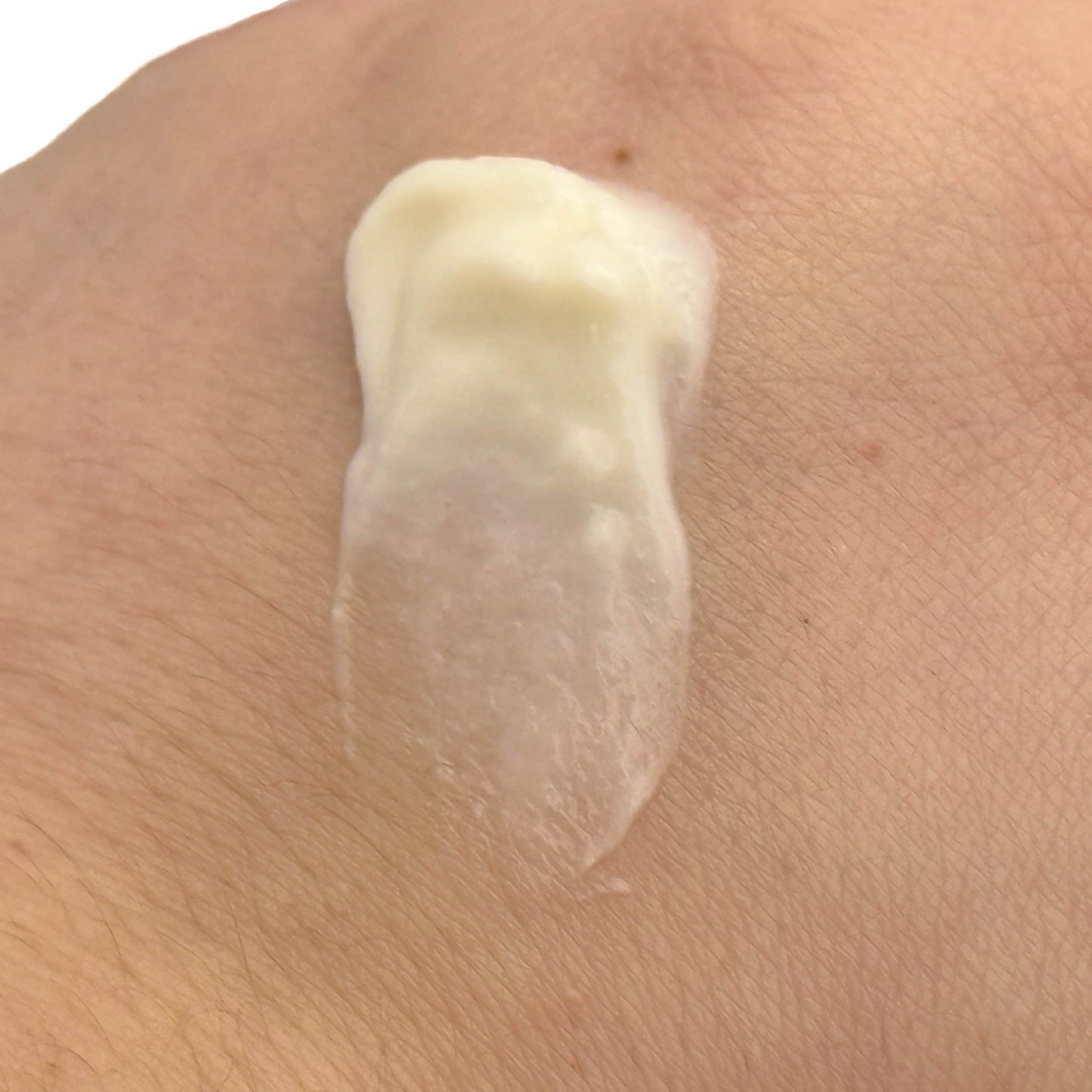 Beyond the Mirror: Meet in a Dream -- Facial Moisturizer